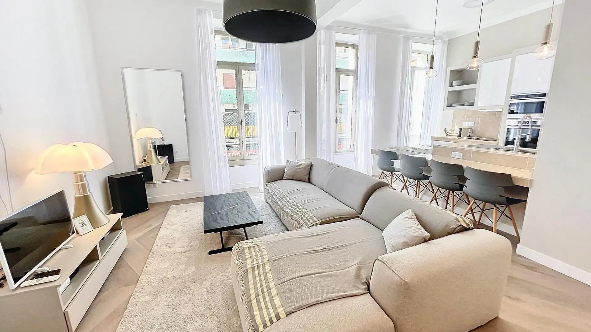 Cannes Vidal: Modern Antibes Apartment Near SNCF Station 0*,  France