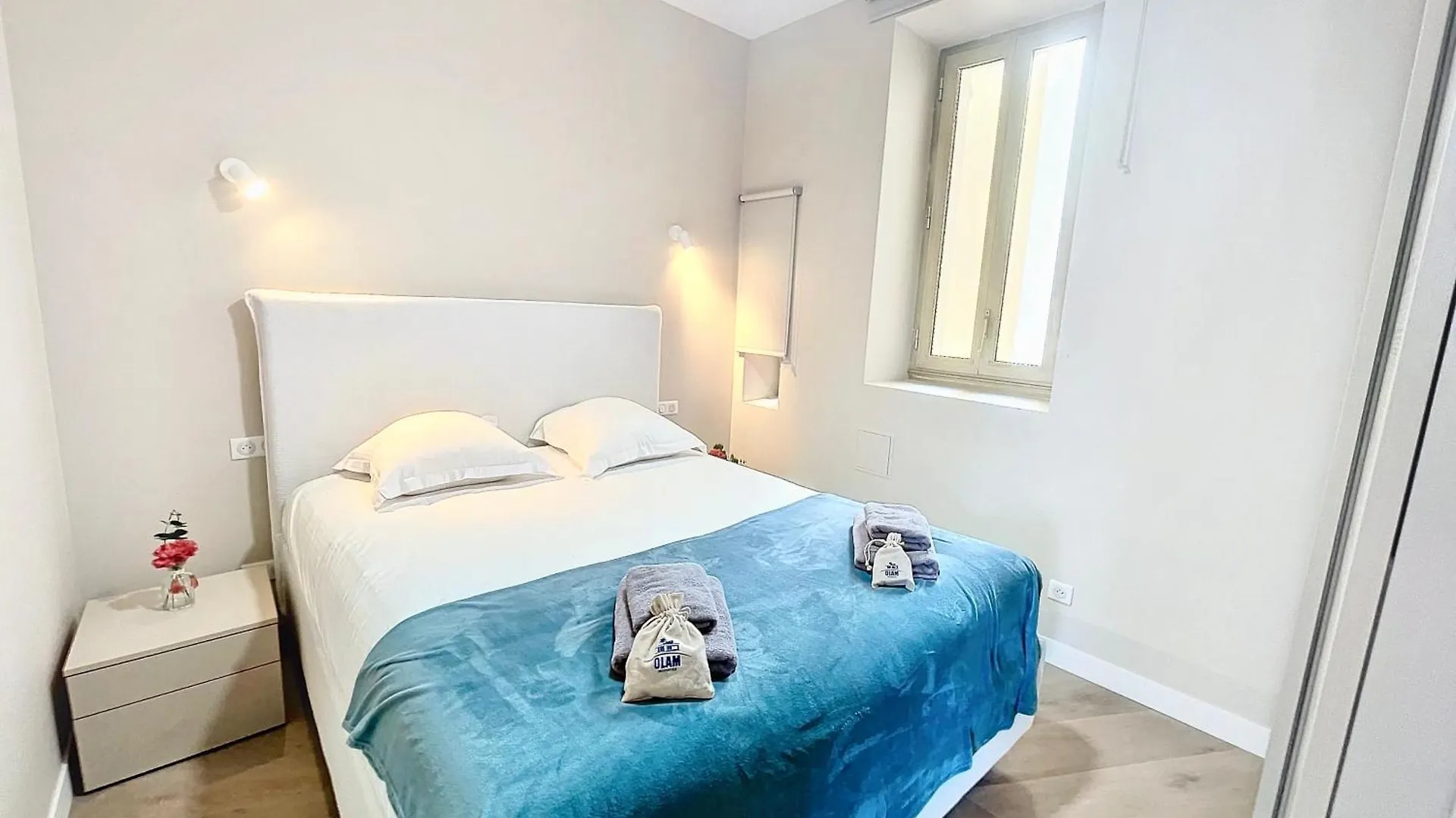 Cannes Vidal: Modern Antibes Apartment Near SNCF Station France